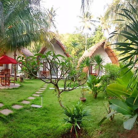 Ananta Bungalow Sakti Exteriör bild